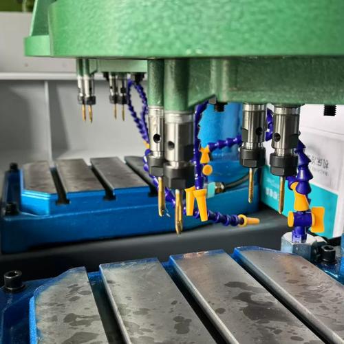 全自動數(shù)控鉆孔攻絲一體機(jī)多孔鉆雙伺服動力頭五金加工打孔攻牙